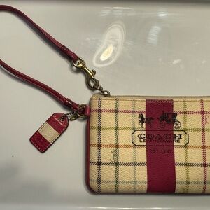2008-09 Coach Tattersall wristlet